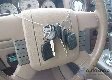 2005 Ford F-150 Fx4/Lariat/Xl/Xlt из США, поврежденный, VIN 1FTPX14535NB62236